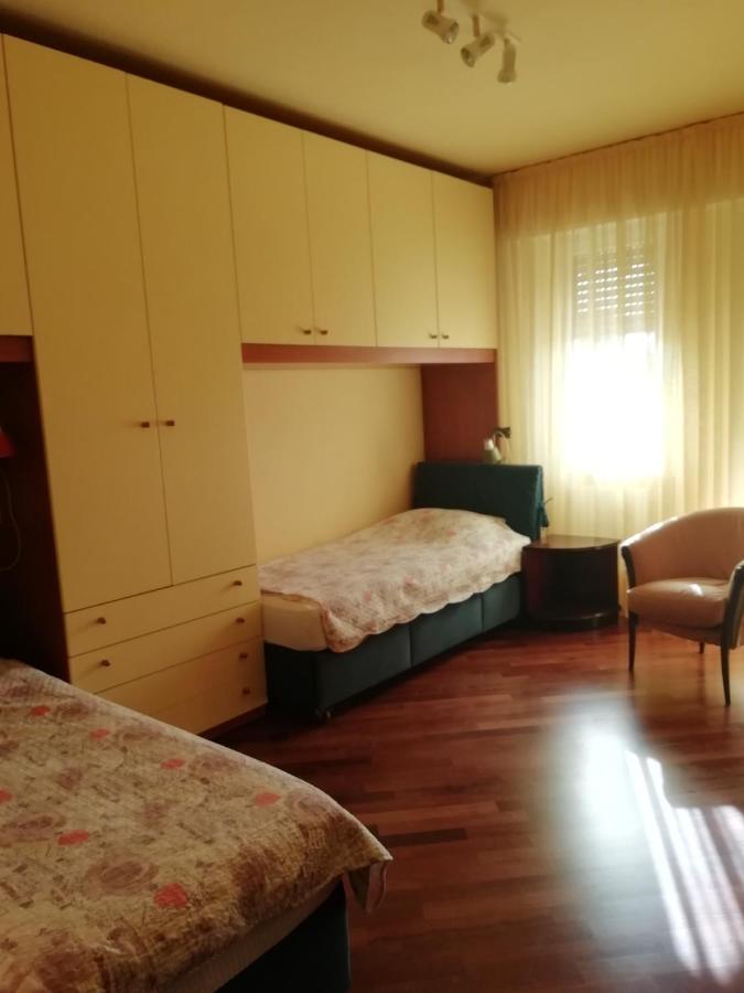Lovelywillyhome Desenzano del Garda Exterior photo